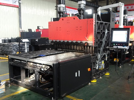 स्टील शीट अॅल्युमिनियम बेंडिंग हायड्रोलिक प्रेस ब्रेक मशीन